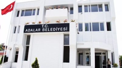 İstanbul Adalar Belediye Meclisi'nde salt çoğunluk sağlanamayınca bugün gerçekleşmesi beklenen