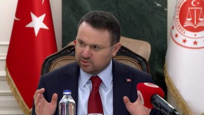 Adalet Bakanı Akın Gürlek, noterlik hizmetlerine erişimi kolaylaştırmak ve işlem