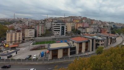 Beyoğlu’nda yeni okul öğrencileriyle buluştu İstanbul'da Beyoğlu İmam Hatip Ortaokulu, 2026-2027 eğitim-öğretim yılında kapılarını öğrencilere