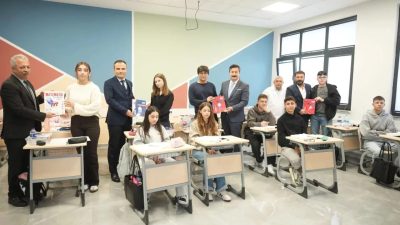 Bursa'da Yenişehir Belediyesi, üniversite hazırlık kurslarına kayıt yaptıran 120 öğrenciye