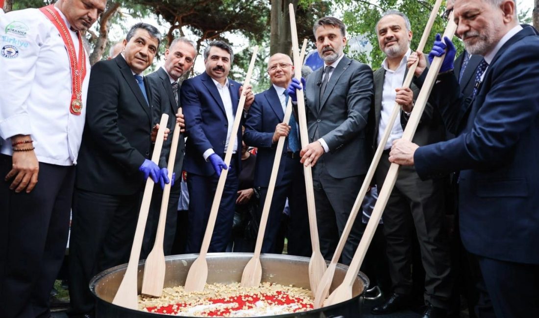 Bursa Büyükşehir Belediyesi’nin bu yıl ‘Fetheden Lezzetler’ temasıyla düzenlediği Uluslararası
