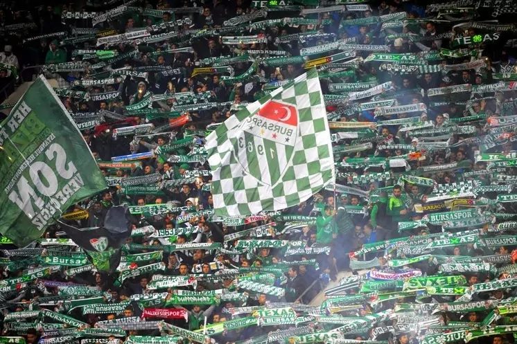 Bursaspor ‘kombine transfer’ süresini uzattı Bursaspor, kombine sahibi taraftarların maçlık kombine transferi için tanınan süreyi
