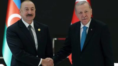 Cumhurbaşkanı Erdoğan’dan Aliyev’e Anım Günü telefonu Cumhurbaşkanı Recep Tayyip Erdoğan, Azerbaycan’ın Anım Günü dolayısıyla Cumhurbaşkanı İlham