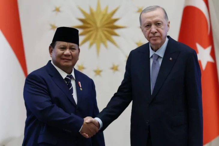 Erdoğan, Subianto’yu COP31’e davet etti Cumhurbaşkanı Recep Tayyip Erdoğan, Endonezya Cumhurbaşkanı Prabowo Subianto ile telefon