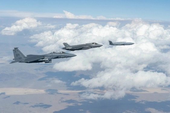 FQ-42 Vengeance’ın yeni adresi Creech Hava Kuvvetleri üssü oldu Uçağın teslimatı, CCA programındaki önemli aşamaları ileri taşımayı sürdürüyor.