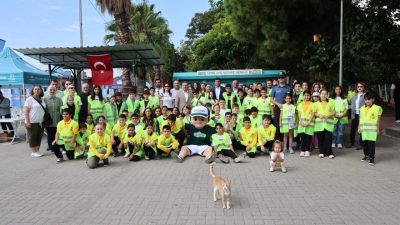 Kocaeli Büyükşehir Belediyesi’nin de destek verdiği Dünya Temizlik Günü etkinliği,