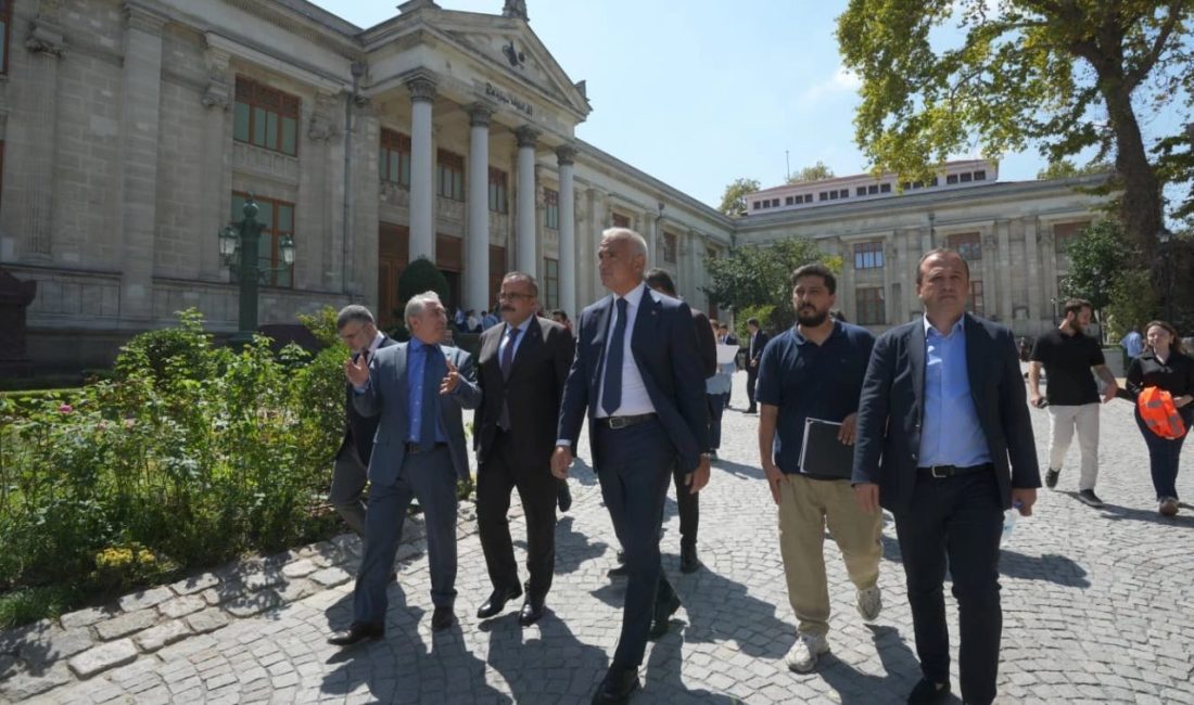 İstanbul Arkeoloji’de kapsamlı restorasyon sürüyor… Çinili Köşk’te 54 bin çiniye müdahale Kültür ve Turizm Bakanı Mehmet Nuri Ersoy, İstanbul Arkeoloji Müzelerinde