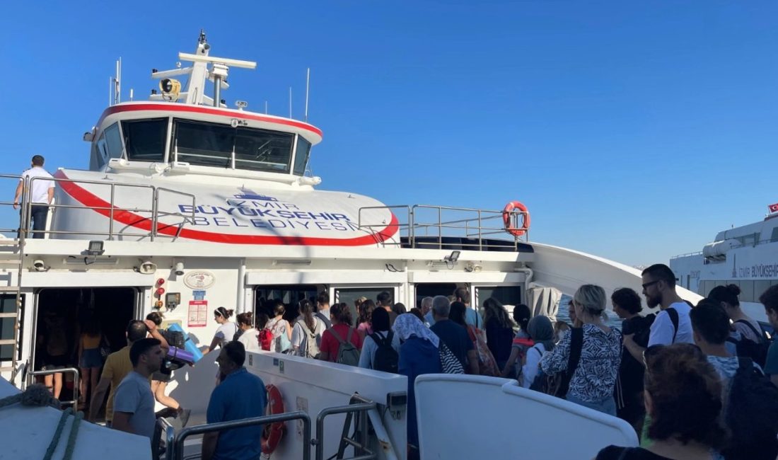 İZDENİZ’in yaz seferlerine ilgi arttı İzmir Büyükşehir Belediyesi iştiraki İZDENİZ’in yaz döneminde düzenlediği Urla ve