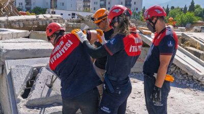 İzmir Büyükşehir Belediyesi İtfaiye Dairesi Başkanlığı, olası afetlere daha etkin