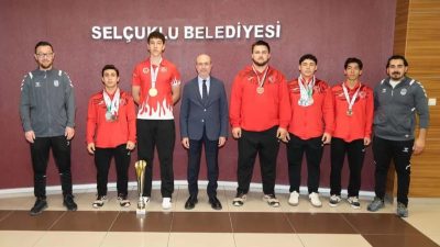 Konya'da Selçuklu Belediye Başkanı Ahmet Pekyatırmacı, uluslararası organizasyonlarda önemli dereceler