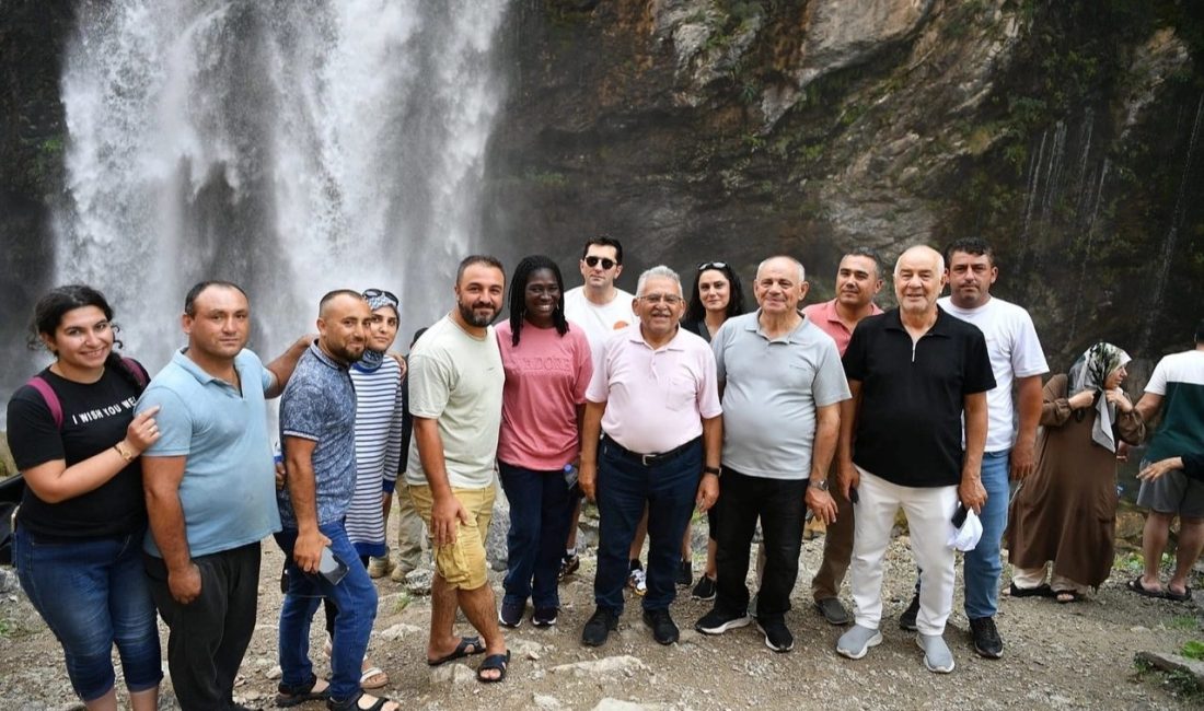 Memduh Büyükkılıç’tan ‘turizm’ mesajı Kayseri Büyükşehir Belediye Başkanı Dr. Memduh Büyükkılıç, 27 Eylül Dünya