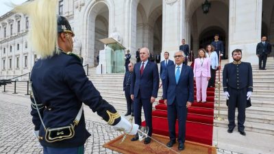 TBMM Başkanı Numan Kurtulmuş, resmi temaslarda bulunmak üzere gittiği Lizbon’da