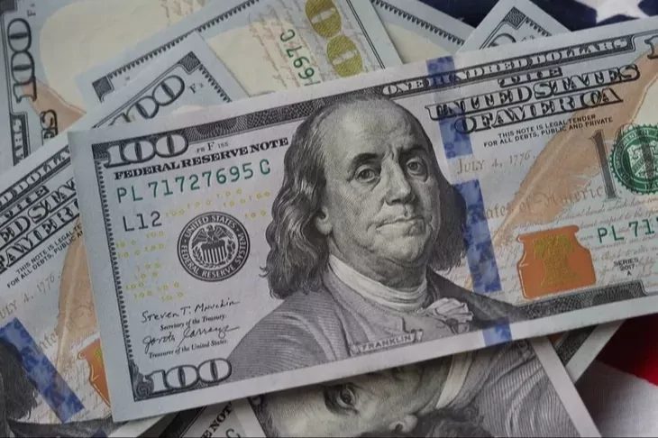 Reel sektörün net döviz açığı Temmuz’da 210,8 milyar dolara çıktı! Reel sektörün net döviz açığı Temmuz’da 210,8 milyar dolara çıktı.