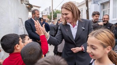 Edirne'de AK Parti İl Başkanı Belgin İba, Keşan programında vatandaşlarla