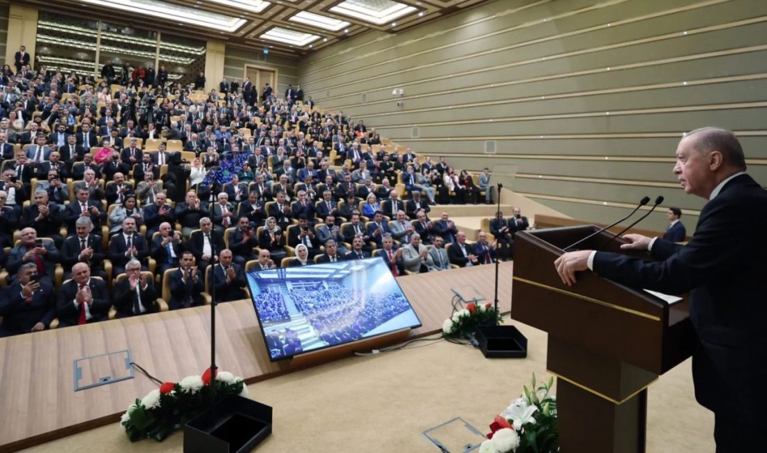 Cumhurbaşkanı Erdoğan’dan muhtarlara: Nifak duvarları örmeye çalışanlara karşı teyakkuzdayız Cumhurbaşkanı Recep Tayyip Erdoğan, 19 Ekim Muhtarlar Günü dolayısıyla Cumhurbaşkanlığı