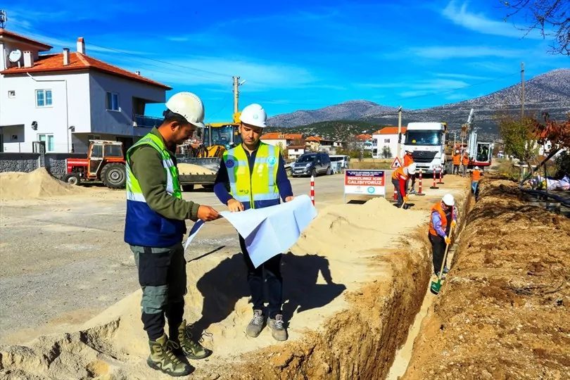 Denizli Tavas Kızılca’nın altyapısı yenilendi Denizli Büyükşehir Belediyesi DESKİ tarafından Tavas ilçesi Kızılca Mahallesi’nde 45,3