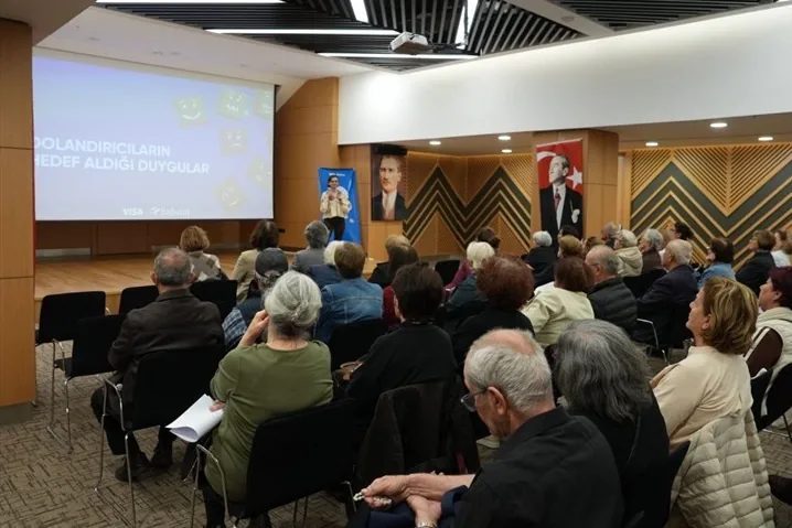 Denizli’de yaş almış bireylere dijital güvenlik eğitimi Denizli Büyükşehir Belediyesi Kent Konseyi ve Habitat Derneği iş birliğinde