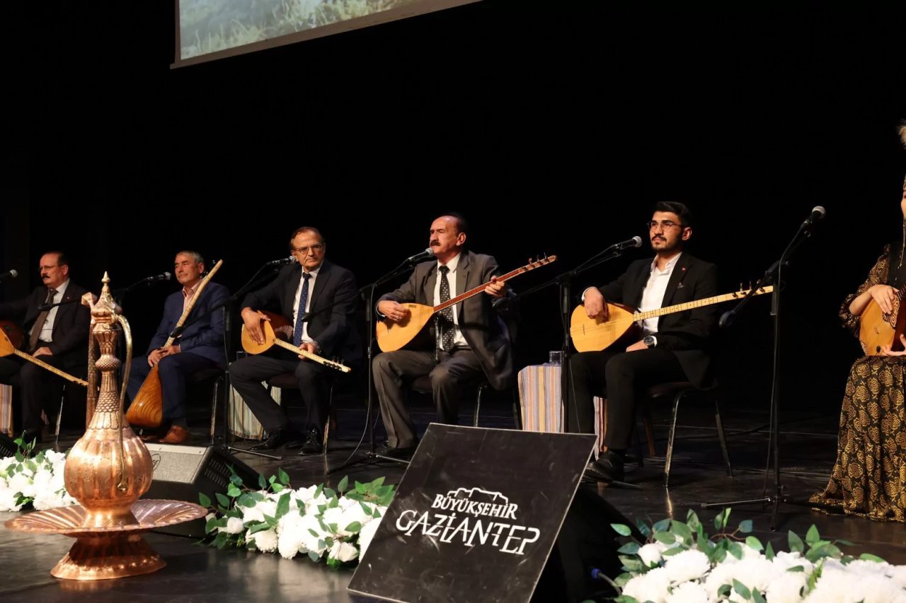 Gaziantep Büyükşehir Belediyesi tarafından düzenlenen Âşıklar Bayramı, Türkiye’nin farklı şehirlerinden