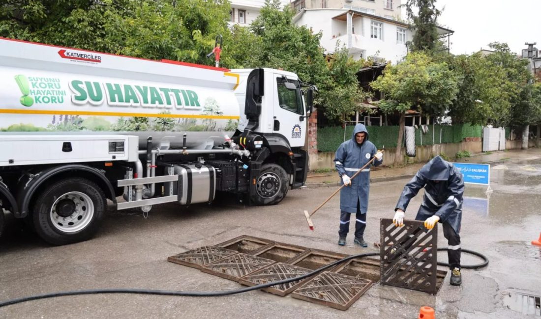 Gebze’de ekiplerden sağanak mesaisi Gebze Belediyesi Fen İşleri Müdürlüğü ekipleri, meteorolojinin sağanak yağış uyarıları