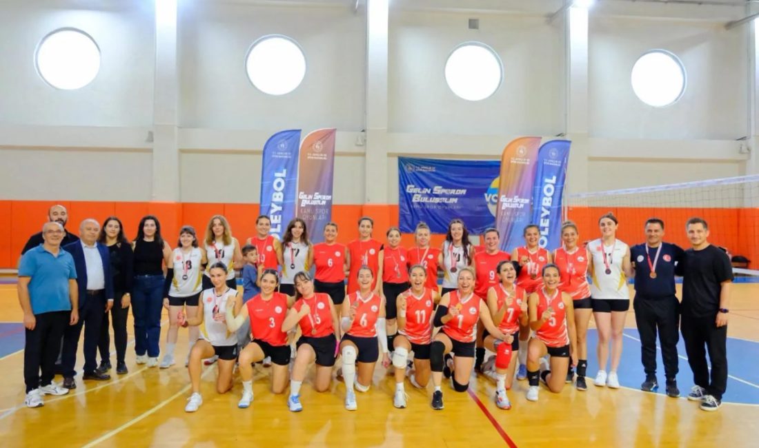 İzmir’de Kadın Voleybol Takımı il şampiyonu oldu Gençlik ve Spor Bakanlığı tarafından düzenlenen 4. Kamu Spor Oyunları