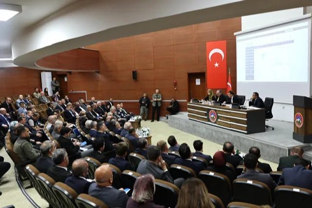 Kayseri İl Koordinasyon Kurulu toplandı Kamu kaynaklarının etkin ve verimli kullanılması, kurumlar arası koordinasyonun güçlendirilmesi