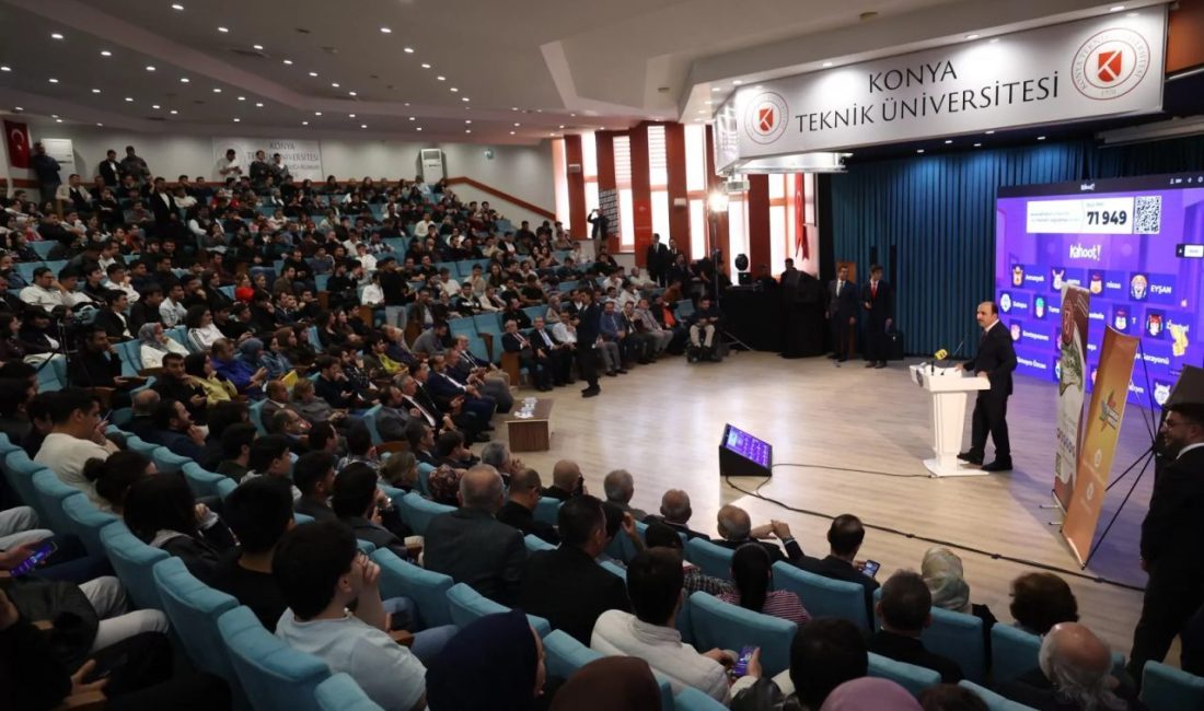 Konya’da Başkan Altay gençlerle bir araya geldi Konya Büyükşehir Belediye Başkanı Uğur İbrahim Altay, Konya Teknik Üniversitesi