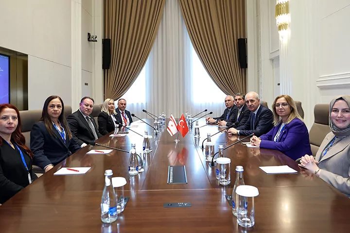 Kurtulmuş’tan KKTC mesajı: Kıbrıs meselesi Türkiye’nin milli davasıdır TBMM Başkanı Numan Kurtulmuş, Bişkek’te KKTC Cumhuriyet Meclisi Başkanı Ziya