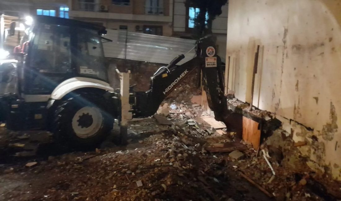 Maltepe’de yağış sonrası gelen ihbarların tamamı çözümlendi İstanbul genelinde etkili olan şiddetli sağanak yağış ve fırtına sonrasında