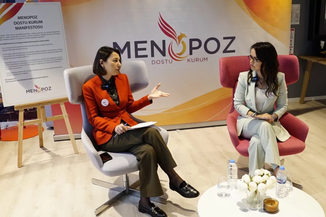 Astellas Türkiye’nin düzenlediği “Menopoz Farkındalık Sohbeti”nde, sıcak basması ve gece