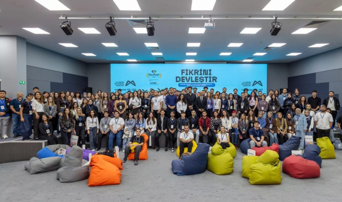 Mersin’de teknoloji rüzgarı! Devfest 2026 yoğun ilgi gördü Mersin Büyükşehir Belediyesi Kariyer Merkezi ev sahipliğinde düzenlenen ‘DevFest Mersin
