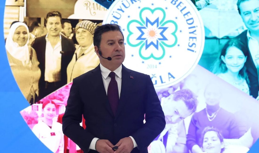 Muğla Büyükşehir Belediye Başkanı Ahmet Aras’tan ‘Bağımsız’ karar Muğla Büyükşehir Belediye Başkanı Ahmet Aras, Cumhuriyet Halk Partisi üyeliğinden