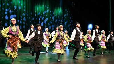 Muratpaşa Belediyesi Türk Halk Müziği Korosu ve Halk Dansları Topluluğu,