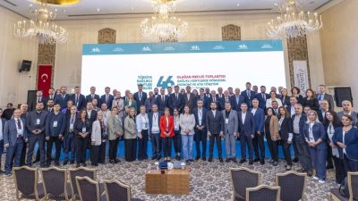 Türkiye Sağlıklı Kentler Birliği'nin Gaziantep'teki ödül töreninde, 58 belediyenin 117