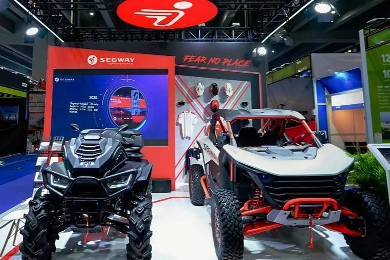 Segway Powersports, 140. Kanton Fuarı’nda arazi performansını ve akıllı teknolojisini öne çıkarıyor Segway Powersports, 140. Kanton Fuarı'nda yüksek performanslı spor SSV modeli