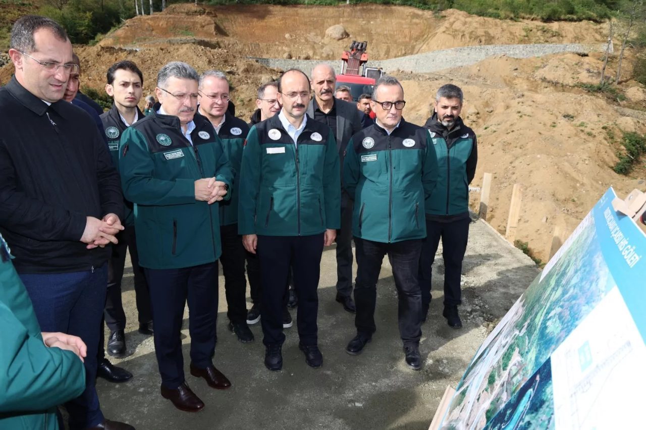 Trabzon Büyükşehir Belediye Başkanı Ahmet Metin Genç, DSİ Genel Müdürü